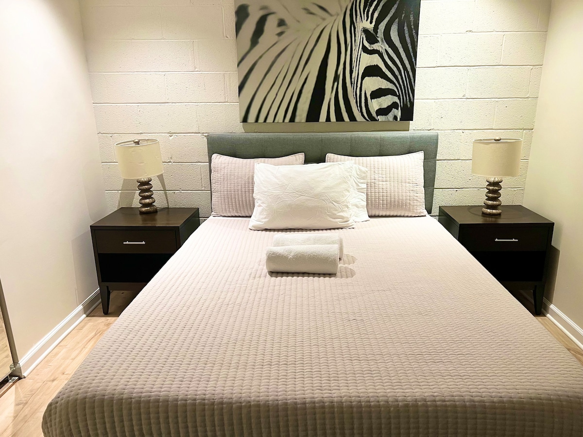 Bsmnt 6434 · 1 BR BSMNT APT /3 Min Walk to Metro/No Car needed