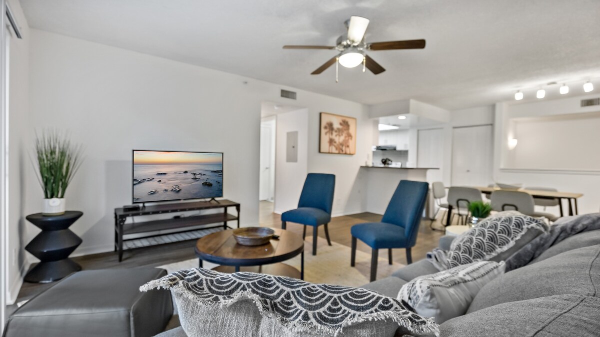 Waterstone 604 · Haven: 3BR Bliss in Wellington