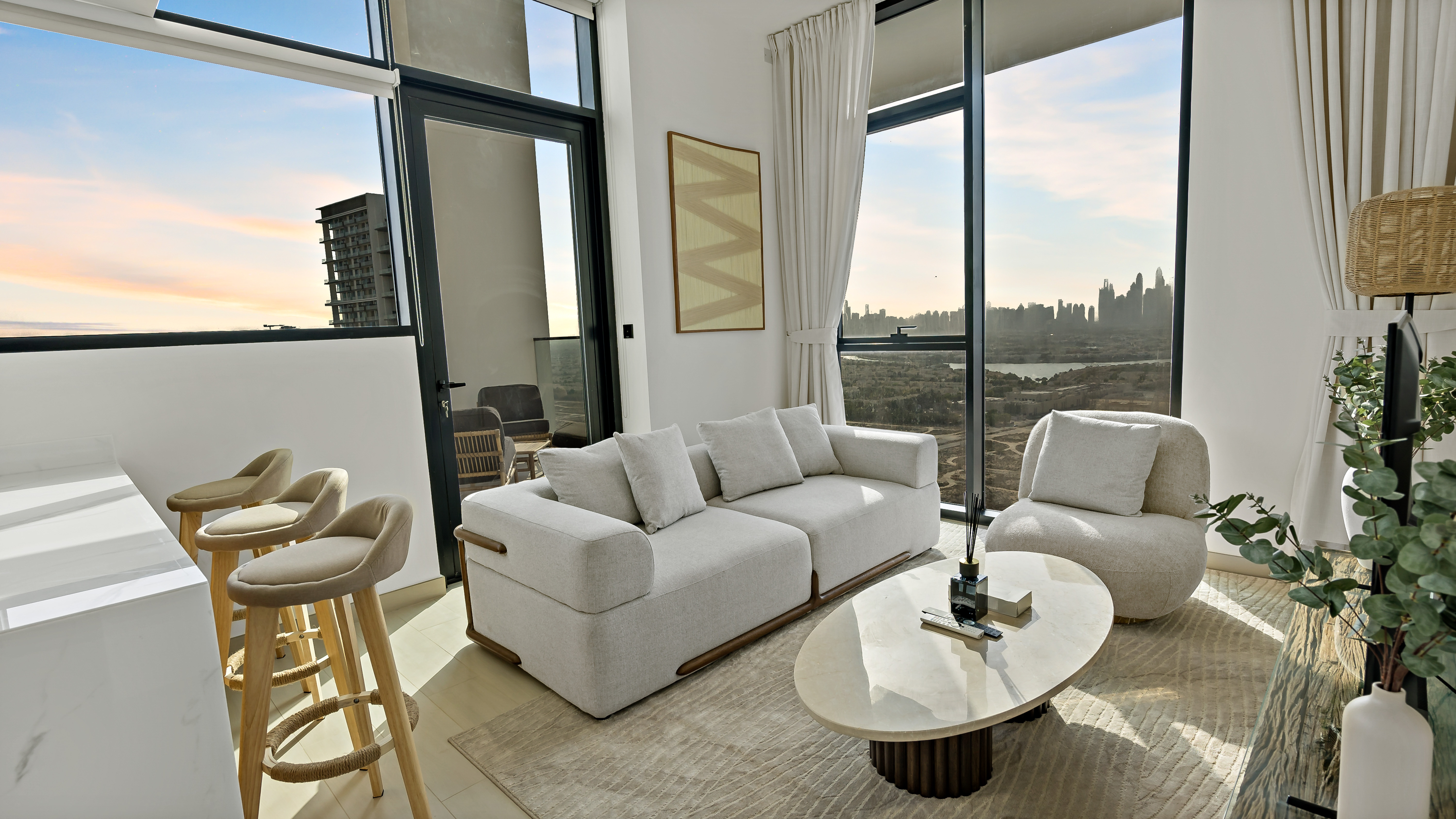 Binghatti House 2304 - Private Pool | Movies in bed | No Camels