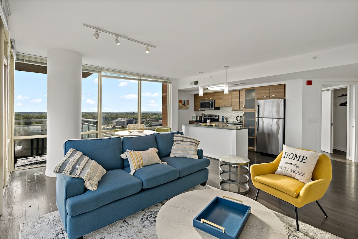 Broad 1218 · Unique | Bright | Tysons | Views