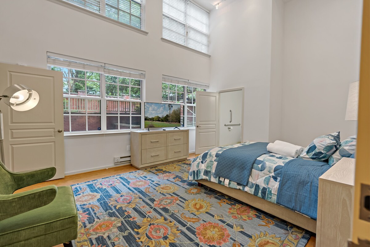 Garfield #104 · Lovely 3-Bedroom Townhouse Apartment