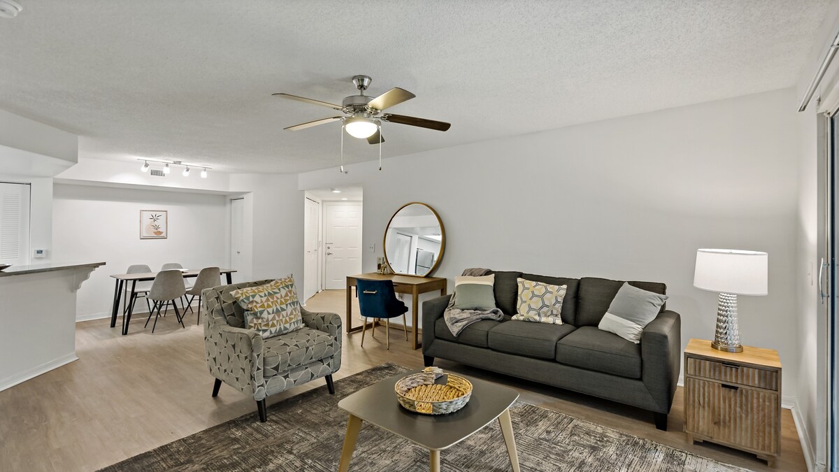 Waterstone #422 · Chic 2BR 2BA Urban Haven