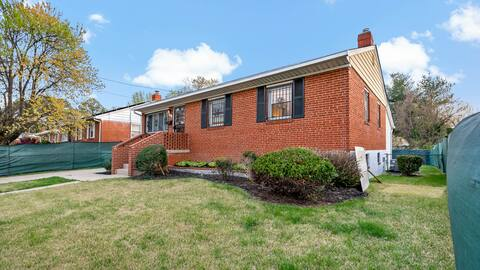 120 68th Pl · 4 bedrooms Capitol Heights