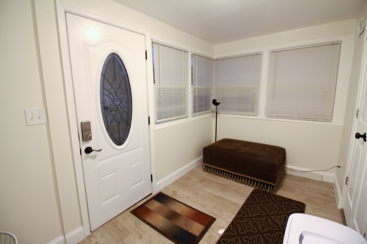 Entry door 