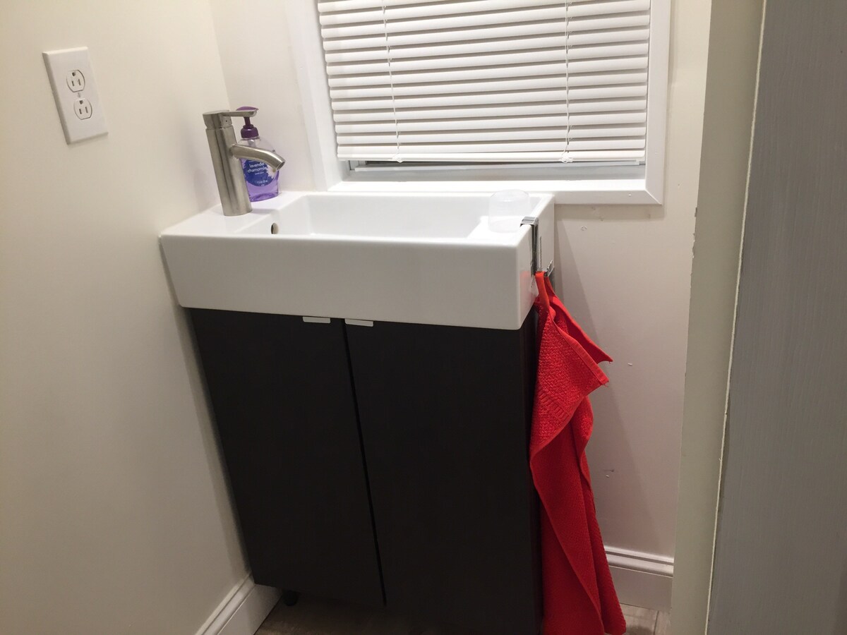 Laundry room sink