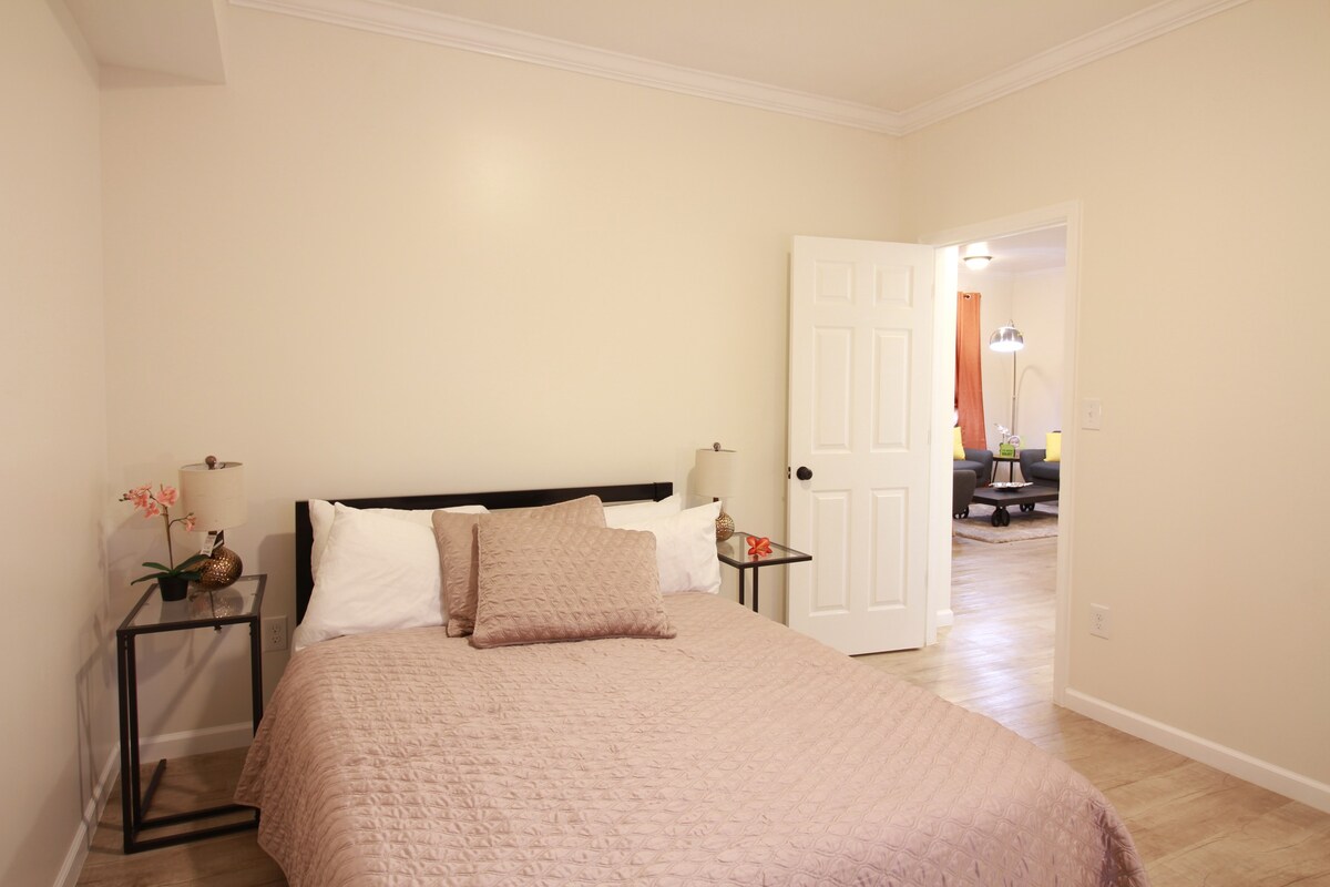 2nd bedroom with a din inside