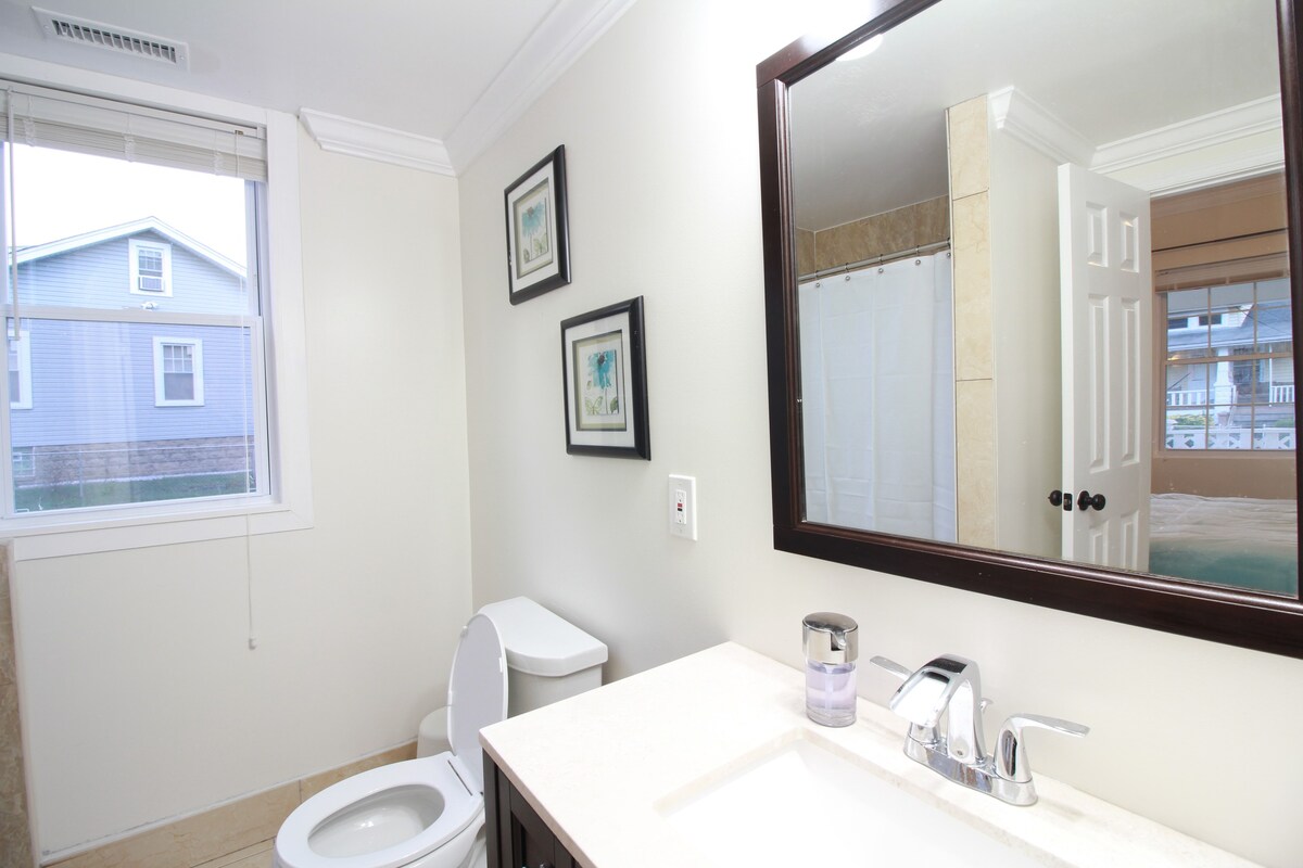 One Bathroom with 2 doors