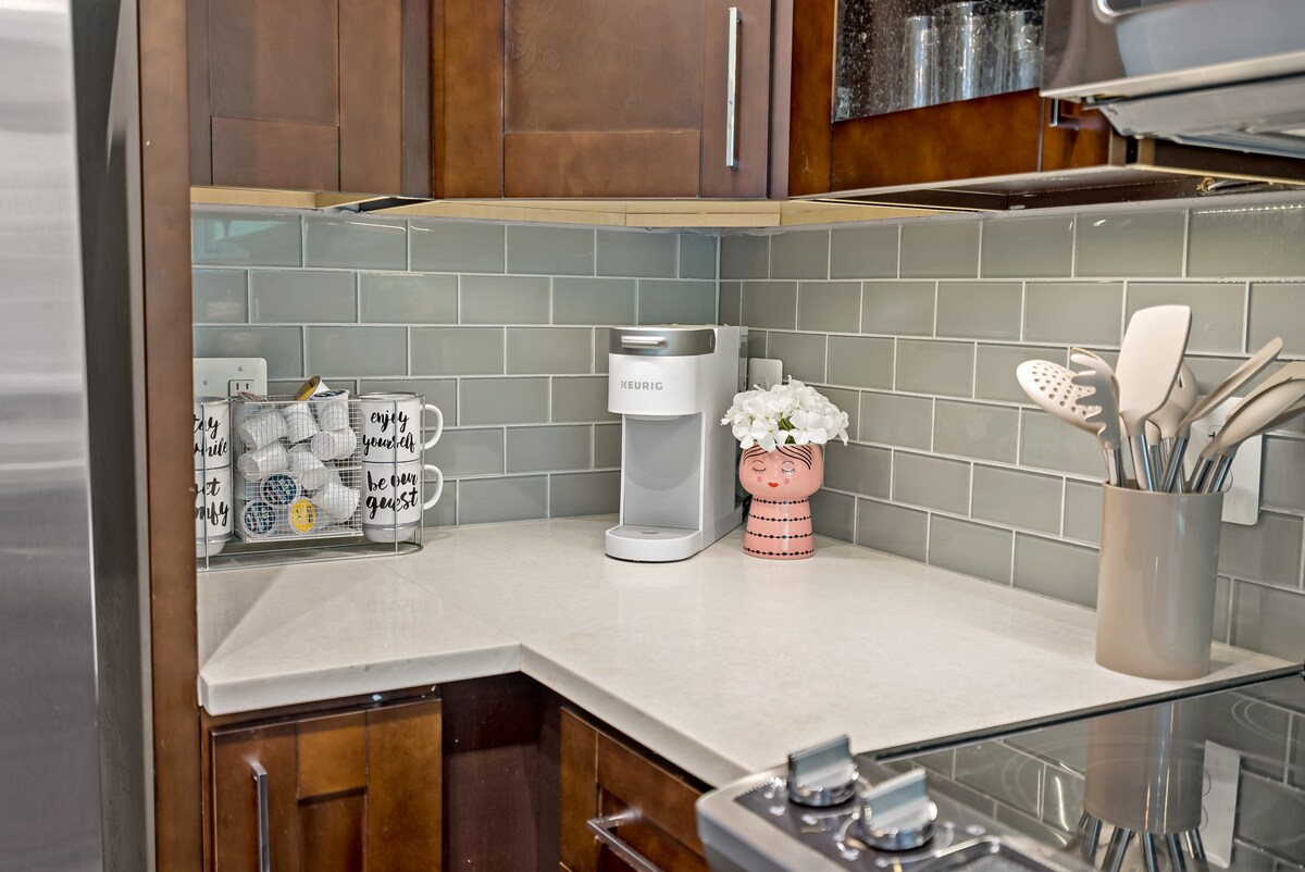 Wake up and indulge in a soothing hot coffee, Keurig pods provided with every stay. 