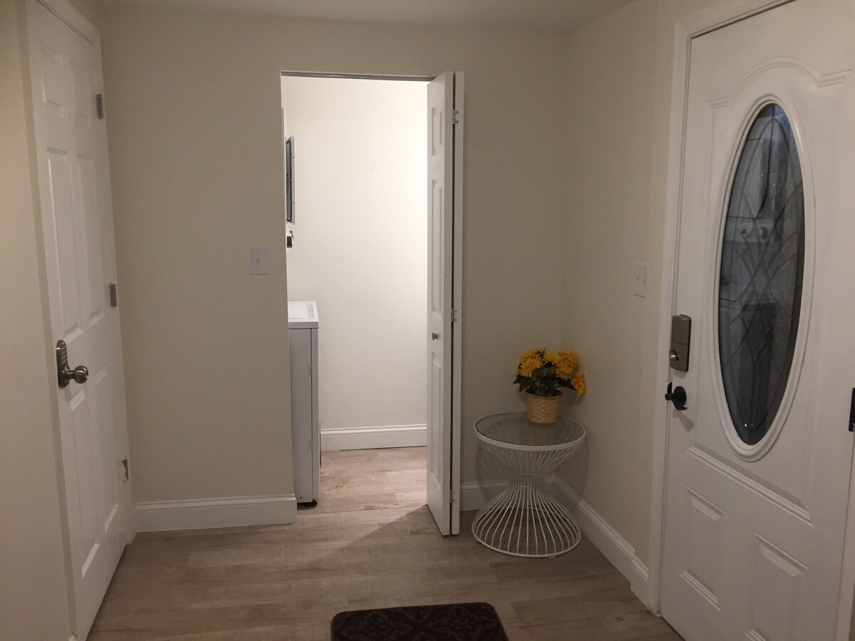 This is the shared area. the laundry is in front 