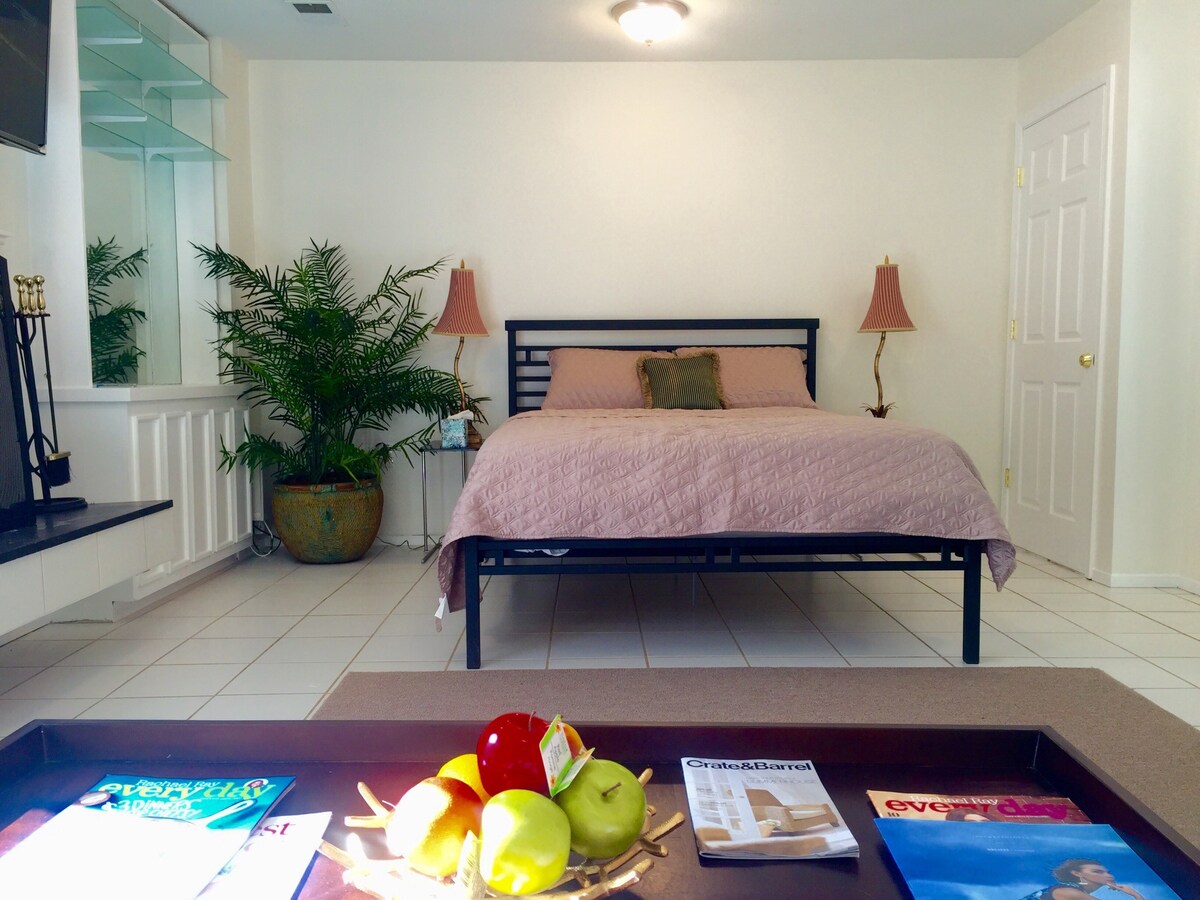 Queen comfy sturdy bed 